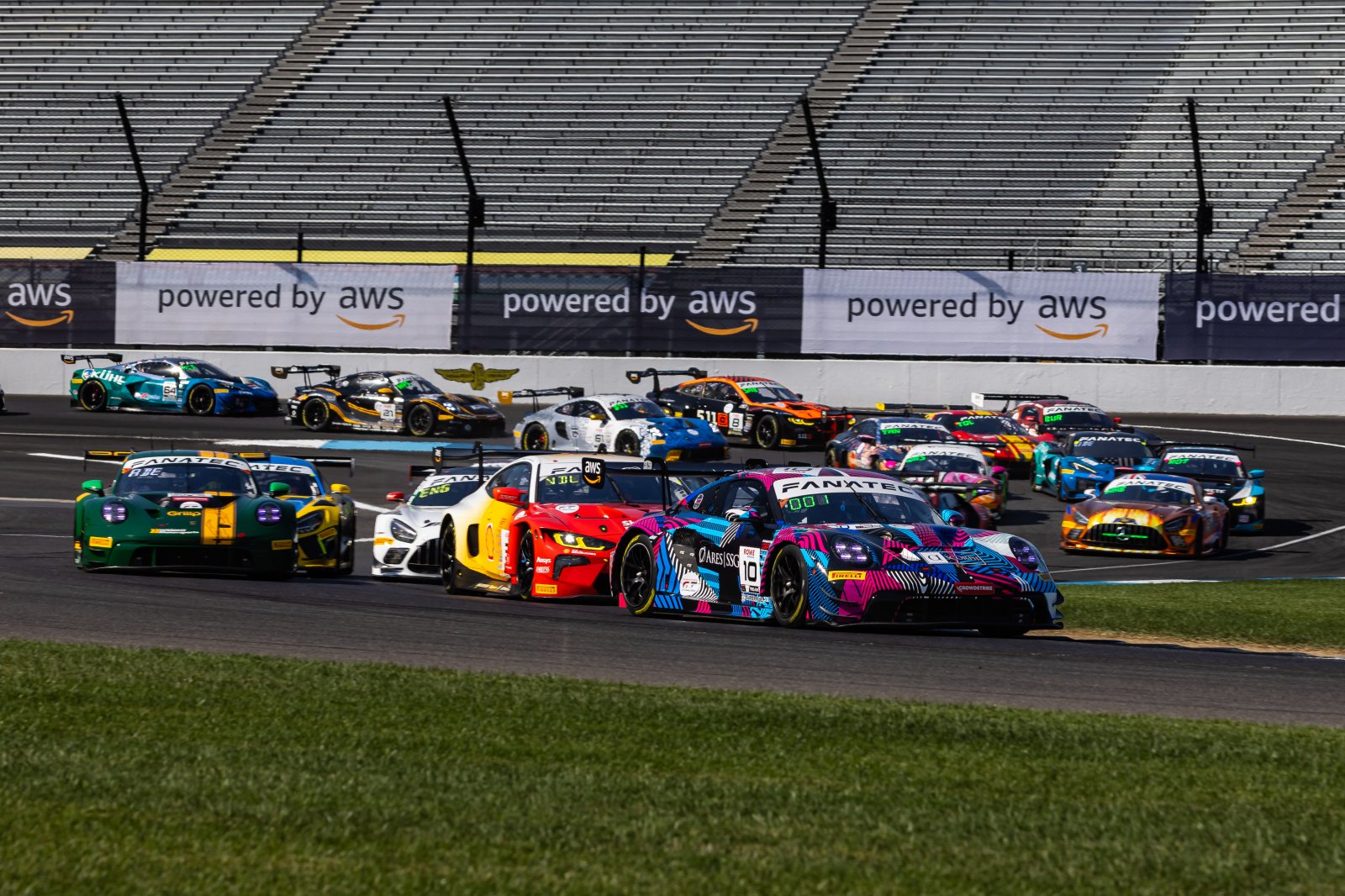 FANATEC GT GLOBAL: Porsche closing on maiden global crown with three events to run
