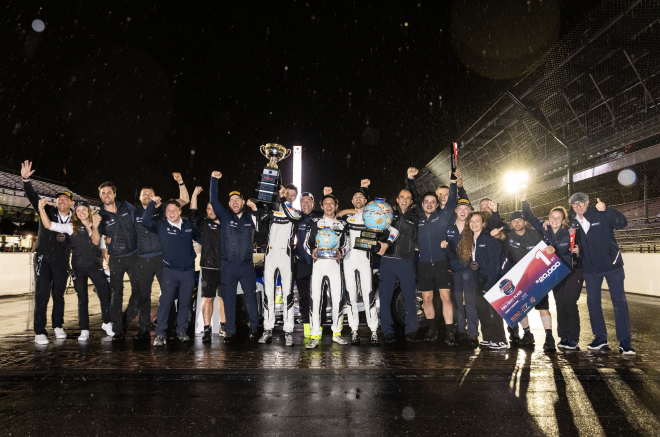 BMW Weathers the Storm to Clinch GT World Challenge America Manufacturers Championship